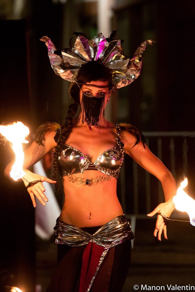 danseuse de feu